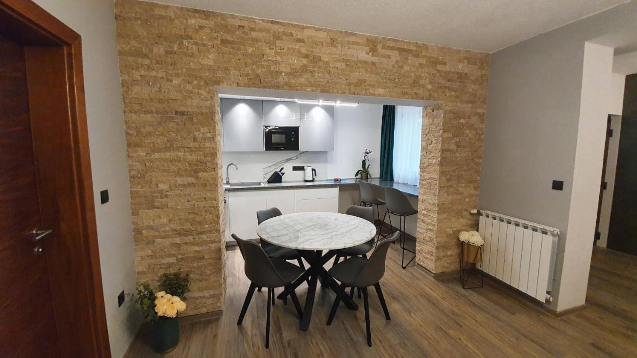 Apartments Lucic Слуни Экстерьер фото