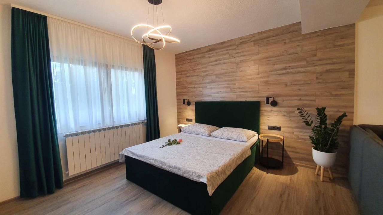 Apartments Lucic Слуни Экстерьер фото